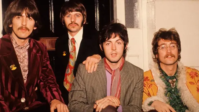 Ba trong số bốn thành viên của ban nhạc The Beatles đều trải qua những khó khăn lớn khi còn nhỏ. Một số lượng đáng kinh ngạc những người thành công lớn đã phải trải nghiệm mất mát người thân khi còn nhỏ tuổi.