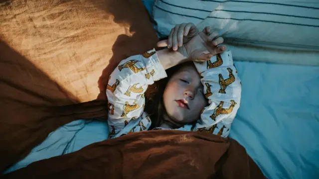 The German scientists say children may benefit from an earlier bed time in the winter