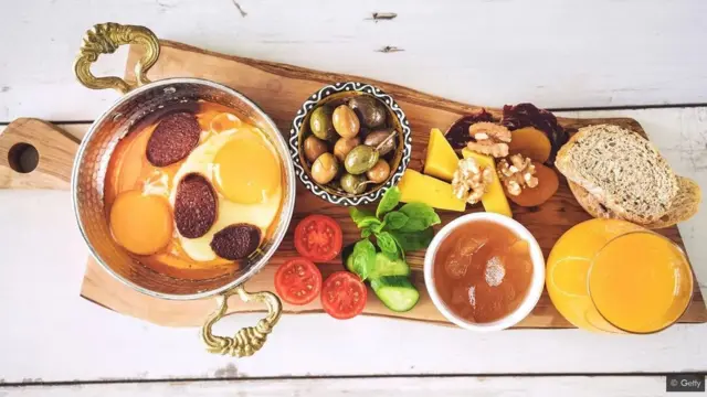 Prendre un petit déjeuner peut aider à améliorer la mémoire.