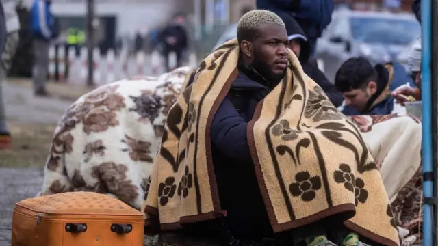 Ukraine-Russia war: Latest pictures of how Africans dey escape Ukraine
