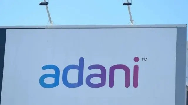 अदानी उद्योगसमूह, मुंबई विमानतळ, गौतम अदानी