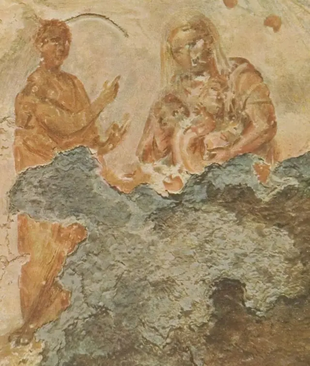 ரோமில் உள்ள பிரிசில்லா நிலவறைகளில், கன்னி மேரியின் முதல் உருவப்படம் என்று கருதப்படும் ஒரு சித்திரம் காணப்படுகிறது.