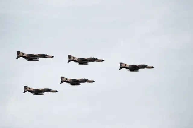 جت‌های اف-چهار ایران در آسمان