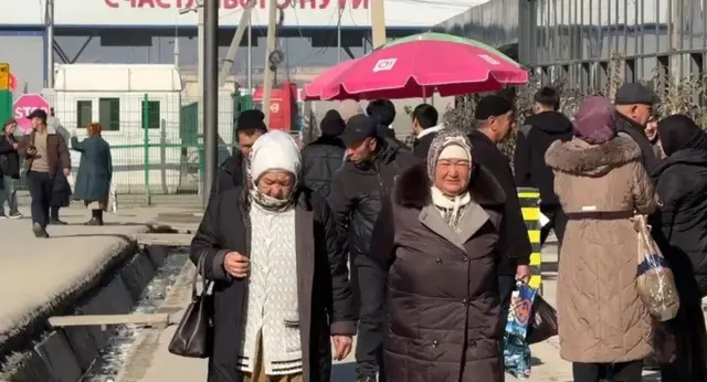 Чегара нуқтасида навбатлар сунъий равишда кўпайтирилгани даъво қилинди