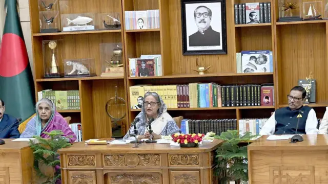 বেলজিয়াম সফর নিয়ে গণভবনে সংবাদ সম্মেলনে সাংবাদিকেদের বিভিন্ন প্রশ্নের জবাব দেন প্রধানমন্ত্রী শেখ হাসিনা।