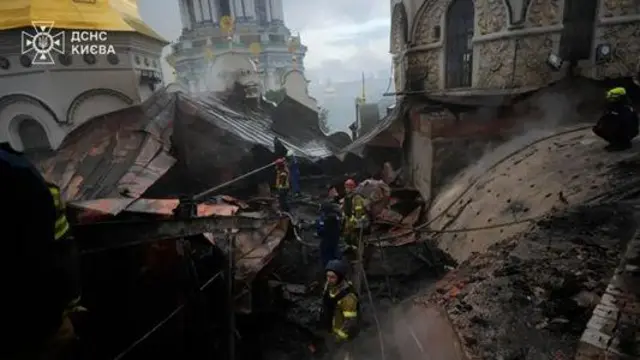 Успенський собор після обстрілу