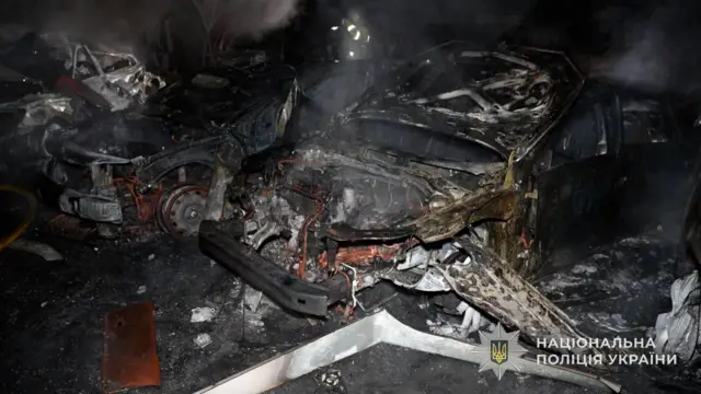 наслідки атаки в Сумах - пошкоджені авто