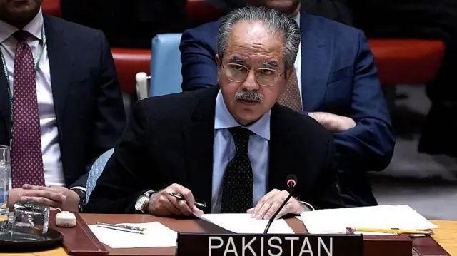 د پاکستان استازی