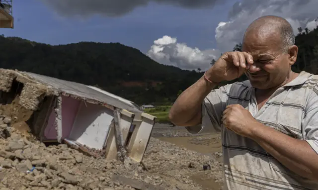 ललितपुर टीकाभैरवका विश्वराज खड्काजस्तै कैयन् मानिसको घर असोजको बाढीमा नष्ट भए