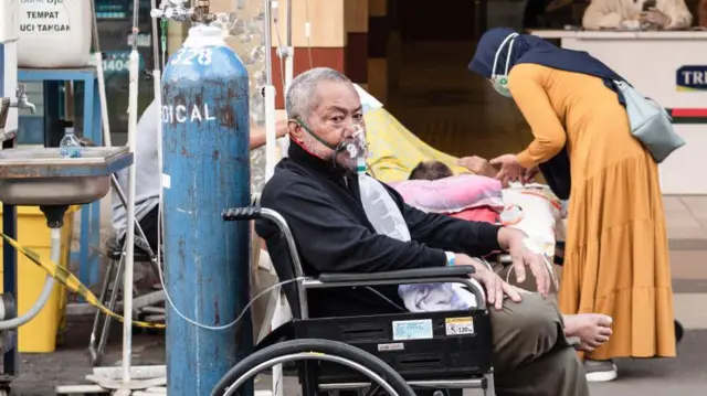 Pasien Covid-19 lansia