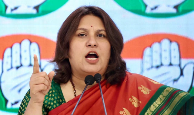 कांग्रेस की प्रवक्ता सुप्रिया श्रीनेत