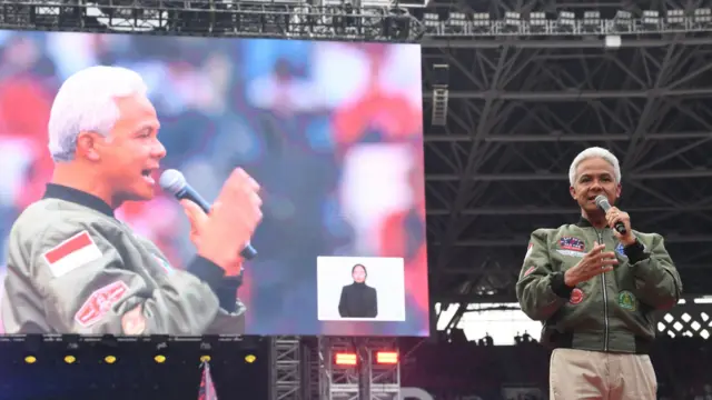 Ganjar Pranowo berkampanye.