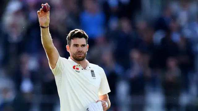 ஜேம்ஸ் ஆண்டர்சன்