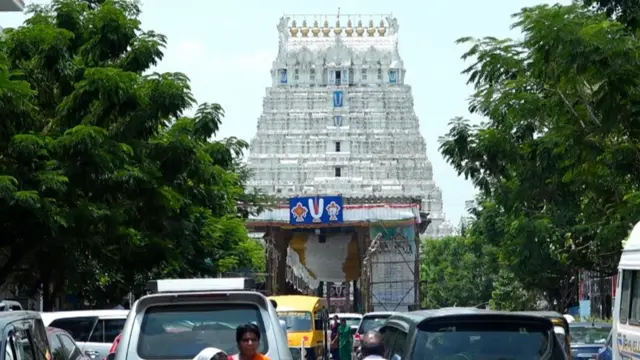 வடகலை, தென்கலை சர்ச்சை