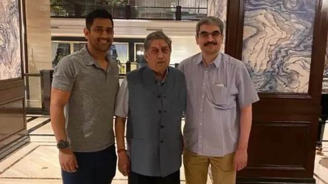 नीरज गुंडे, नवाब मलिक, देवेंद्र फडणवीस