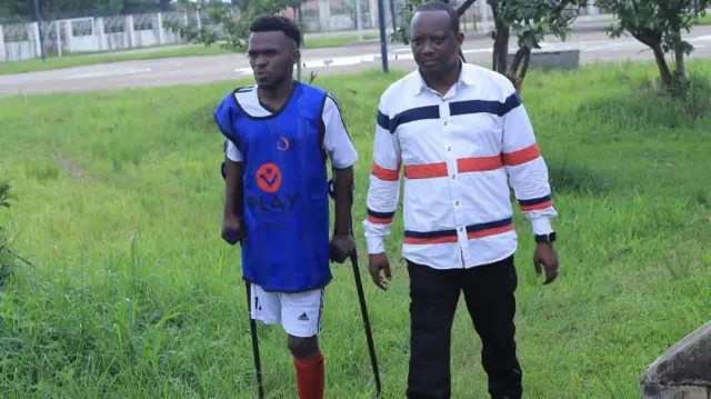 Muhimbare Amando (i Bubamfu) ari kumwe na Patrick Ngoga (i Buryo). 
