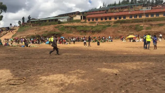 Isoko ry'impunzi zo mu nkambi ya Kigeme mu majyepfo y'u Rwanda