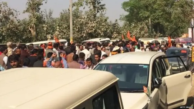 ਧਰਮ ਸਭਾ ਕਰਕੇ ਗੱਡੀਆਂ ਦਾ ਵੱਡਾ ਜਾਮ ਲੱਗਿਆ ਹੋਇਆ ਸੀ