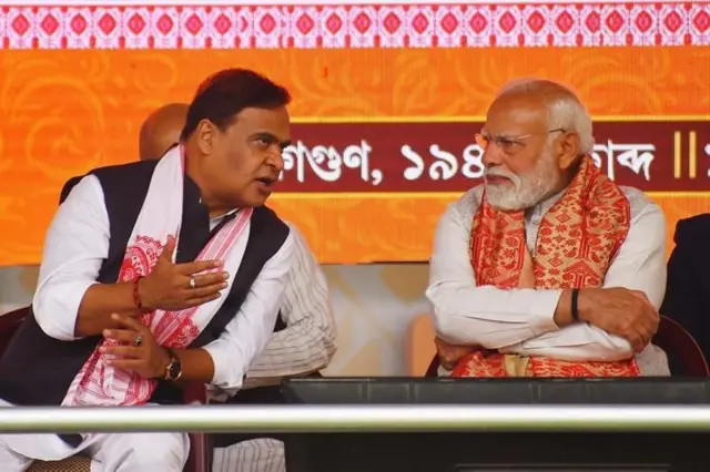 हिमंता बिस्वा सरमा आणि पंतप्रधान नरेंद्र मोदी