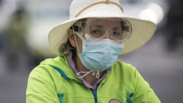 بدت الحياة لفترة من الوقت أنها عادت إلى طبيعتها مع إعادة فتح المدارس