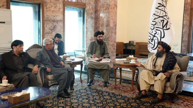 عبدالغنی برادر در دیدار با هیات پاکستانی در کابل