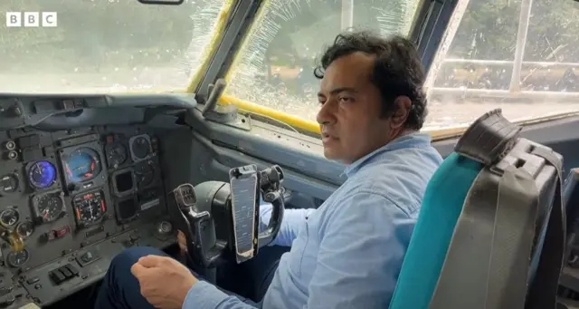 બીબીસી ગુજરાતી, ગુજરાત, બીબીસી, ઍર ઇન્ડિયા પ્લેન ક્રૅશ, અમદાવાદ પ્લેન ક્રૅશ, પ્લેન દુર્ઘટના, અમદાવાદ