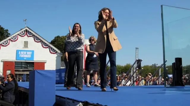 कमला हैरिस