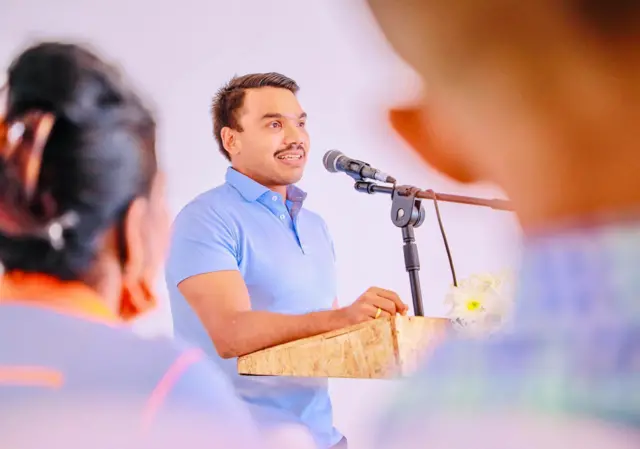 राजपक्षे परिवार के राजनीतिक वारिस नमल राजपक्षे