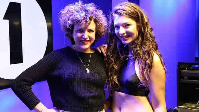 Lorde: Вечірка от-от почнеться. Я покажу вам новий світ