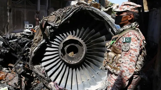 کراچی، طیارہ، پی آئی اے، ایدھی