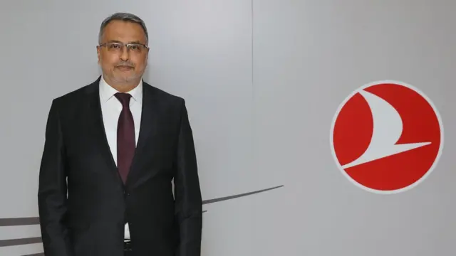 Türk Hava Yolları'nda (THY) Yönetim Kurulu ve İcra Komitesi Başkanı olarak istifa eden İlker Aycı'nın yerine THY Yatırım ve Teknolojiden Sorumlu Genel Müdür Yardımcısı Prof. Dr. Ahmet Bolat geldi.