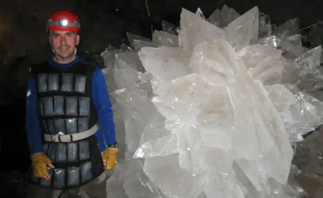 ถ้ำคริสตัล