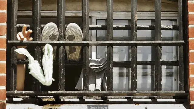 अपराध, सजा, खुली जेल, अमरीका, उम्र कैद