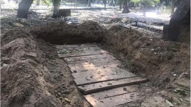 तीन महीने पहले दफ़न किए गए अल्ताफ़ का दोबारा पोस्टमार्टम हआ है