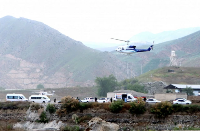 Жекшемби күнү кыйраган Bell 212 тик учагынын ичинде президент Ибрагим Раиси баштаган аткаминерлер, экипаж мүчөлөрүн кошкондо тогуз адам болгон