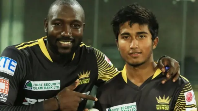 বাংলাদেশ প্রিমিয়ার লীগের অভিষেক ম্যাচে রাজশাহীর হয়ে ২১ রান দিয়ে ৫ উইকেট নিয়েছিলেন আফিফ।