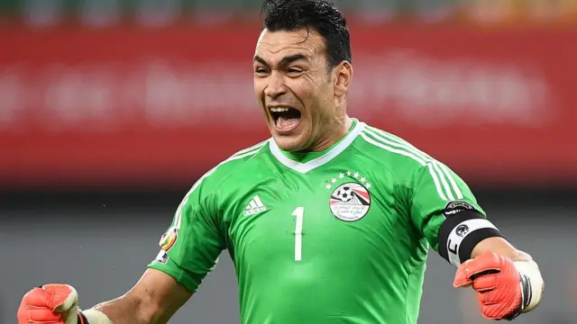 Эссам аль-Хадари, вратарь сборной Египта