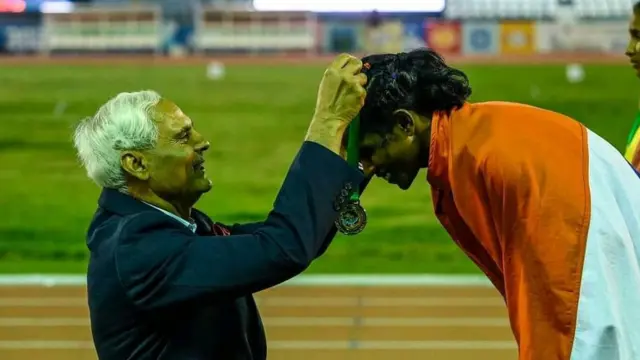 आशाकिरण बारला