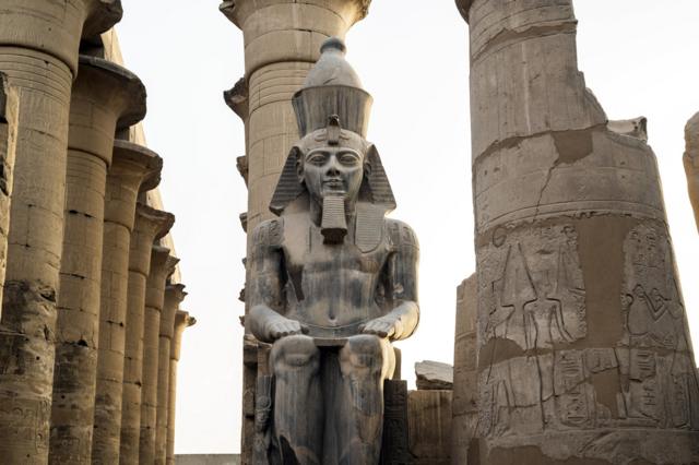 Создаем образ прекрасной египтянки: подбираем наряды и украшения