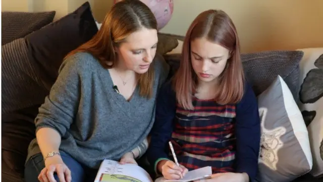 Лорна Линч и ее дочь Эмили