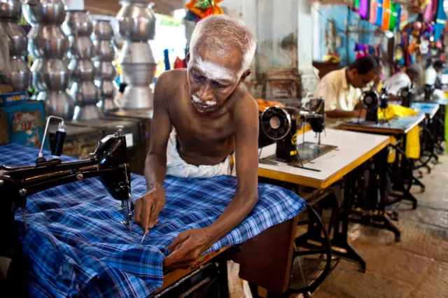 தமிழக அரசு முதல் முறை வெளியிட்டுள்ள பொருளாதார ஆய்வறிக்கை