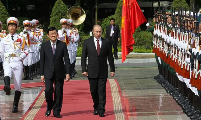 Chủ tịch nước Trương Tấn Sang đón Tổng thống Putin năm 2013 tại Hà Nội