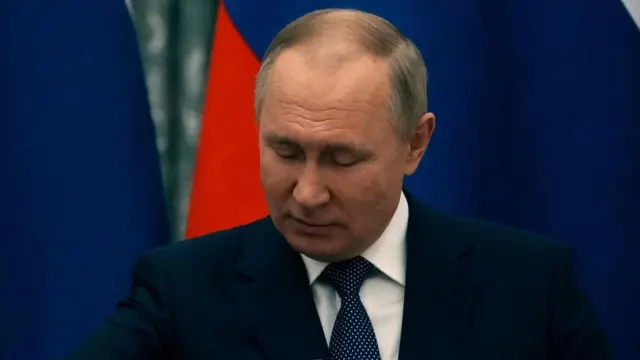 Madaxweynaha Ruushka Viladmir Putin