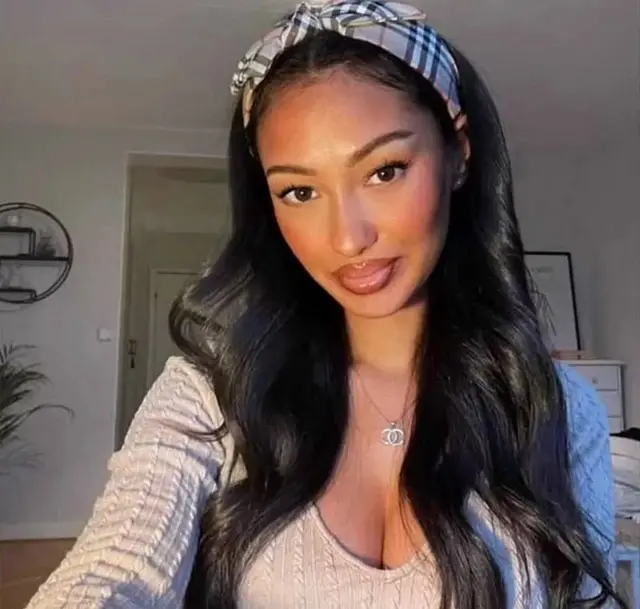 Uur 7 bilood ah ayey lahayd