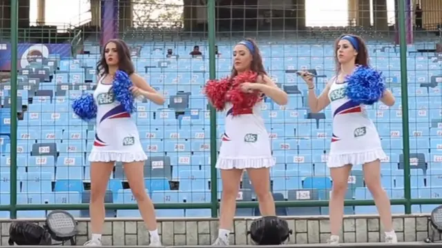 दिल्ली डेयरडेविल्स की चीयरलीडर्स