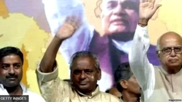 ਕਲਿਆਣ ਸਿੰਘ ਤੇ ਲਾਲ ਕ੍ਰਿਸ਼ਨ ਅਡਵਾਨੀ