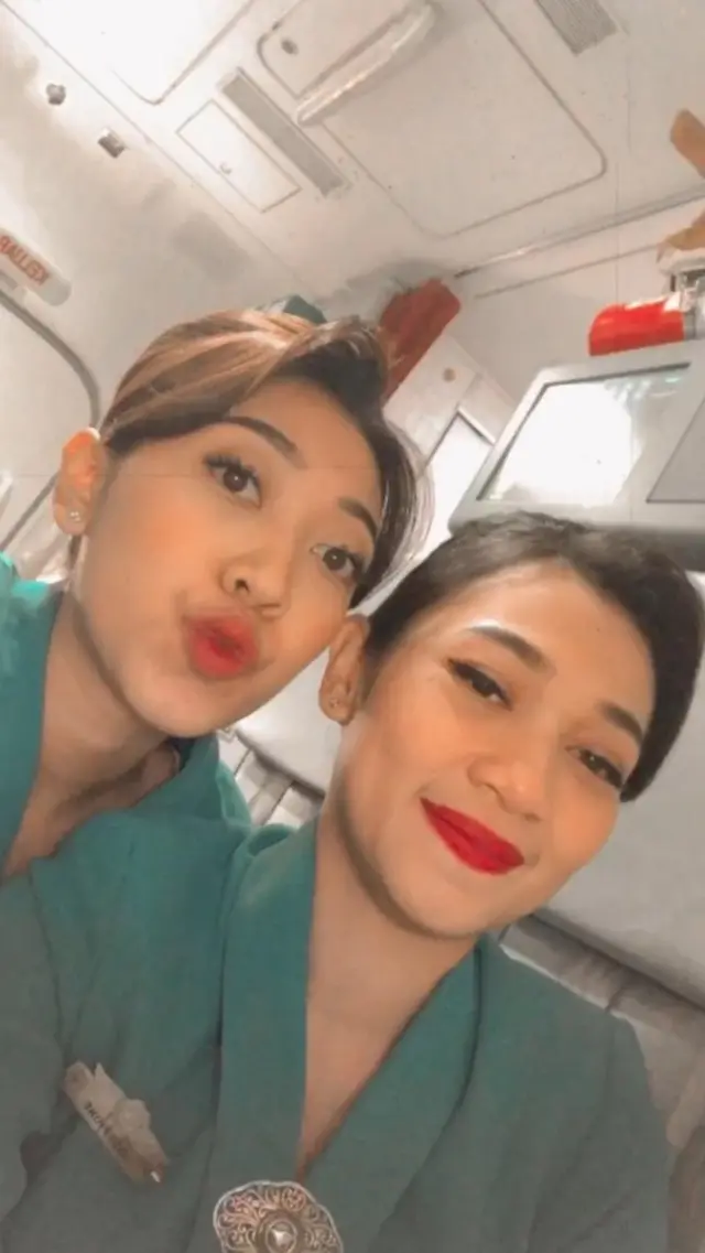 Pramugari Garuda Indonesia