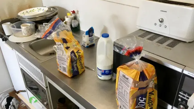 Une kitchenette de Lulu Abu Baker