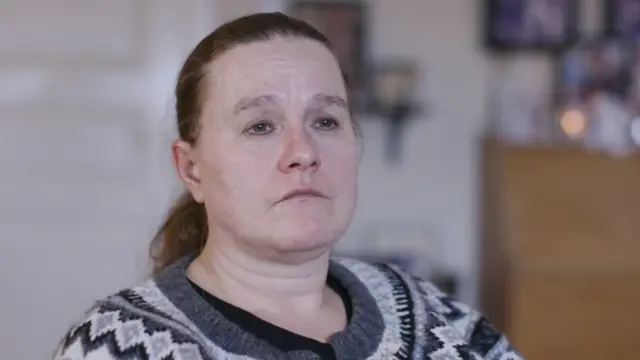 แม่ผู้สูญเสียลูกสาวจากเหตุฆ่าตัวตาย