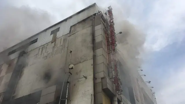 சென்னையில் பெரும் தீ விபத்து; கட்டுப்படுத்த தீயணைப்புத் துறையினர் போராட்டம்